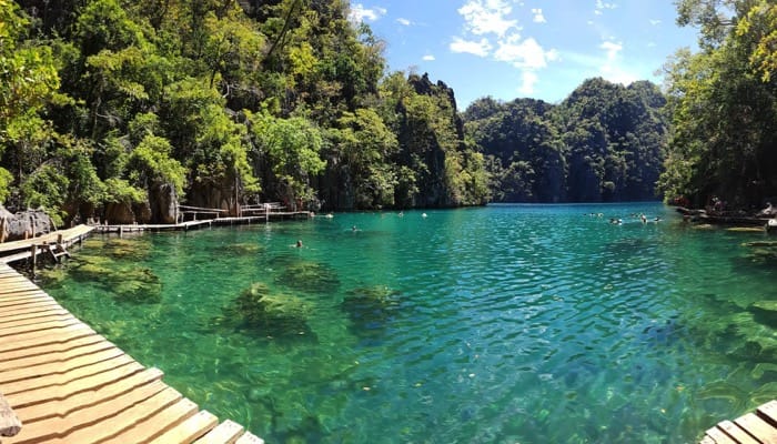 Kayangan Lake